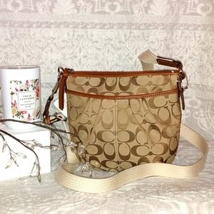 🤎Coach🤎 Crossbody purse, small, tan and brown